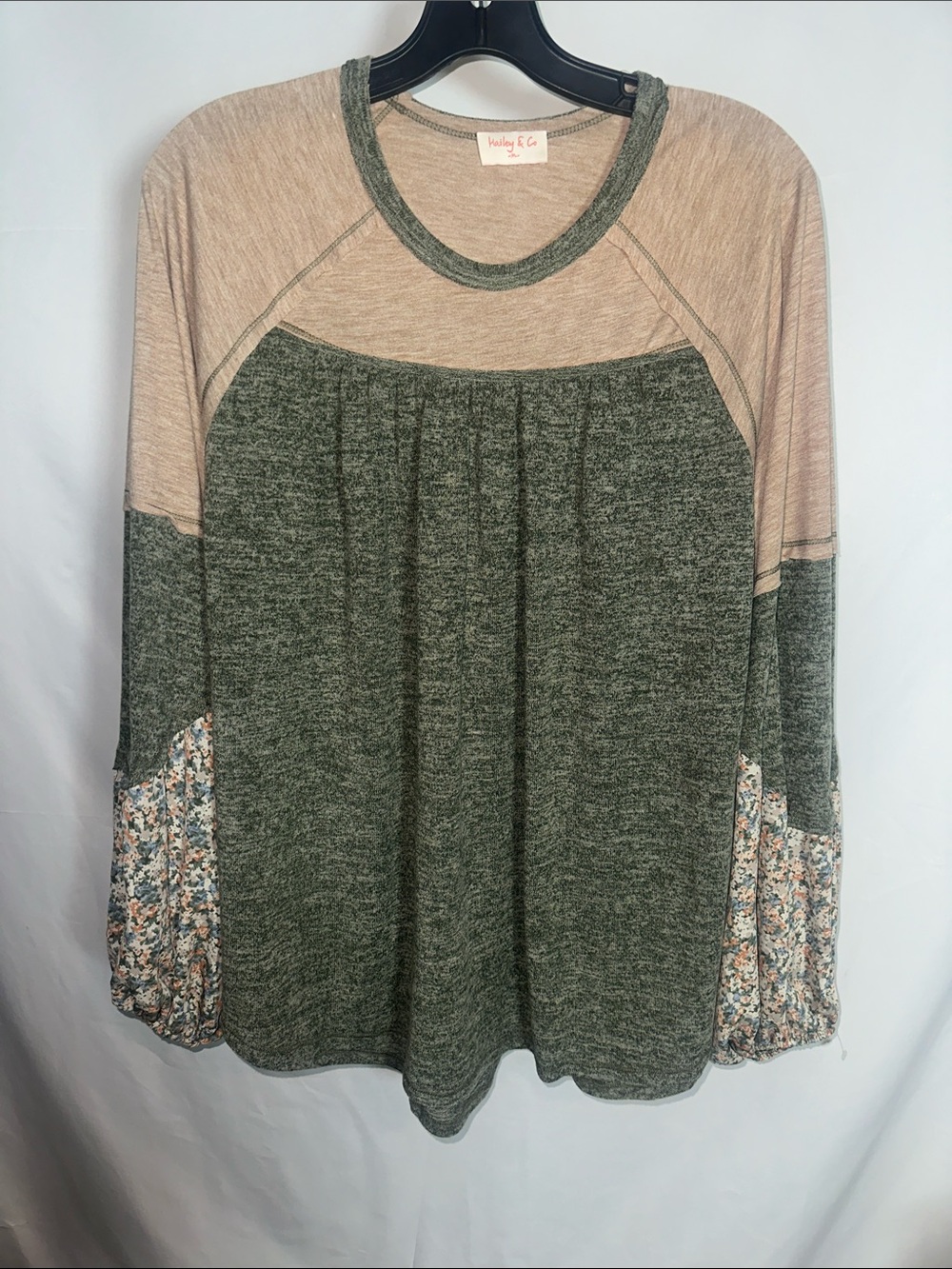 Hailey & Co Olive Green and Beige Colorblock Floral-Sleeve Pullover